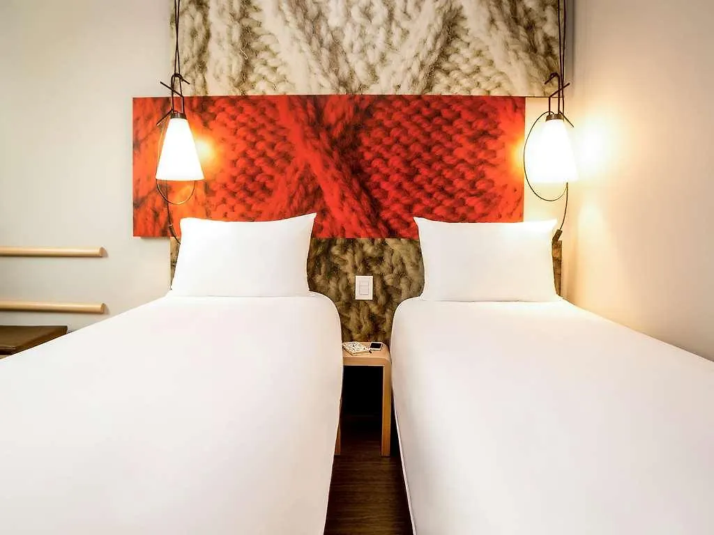 Ibis Poznan Centrum Hotel