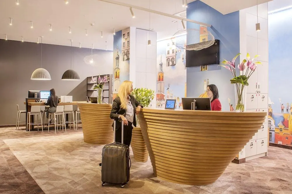 Ibis Poznan Centrum 3*,