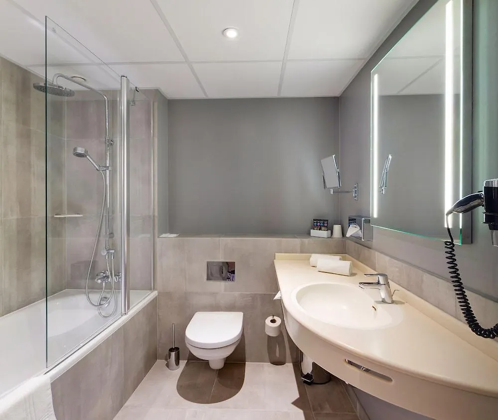 Ibis Poznan Centrum 3*,